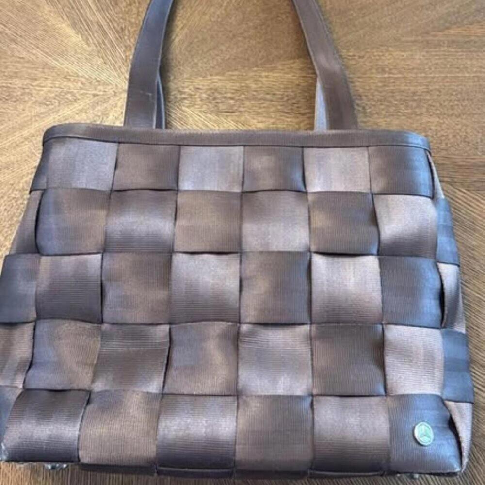 Vintage Retro Mercedes branded vintage Harvey’s seatbelt bag in great condition.